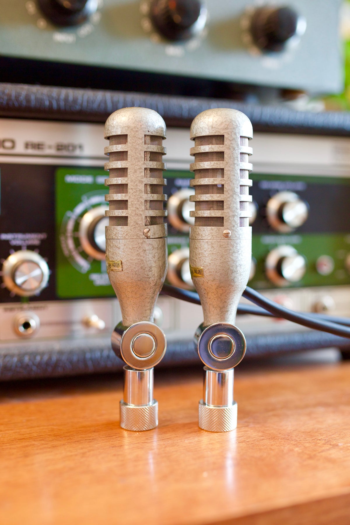 Lustraphone VR64 Ribbon Microphone Pair