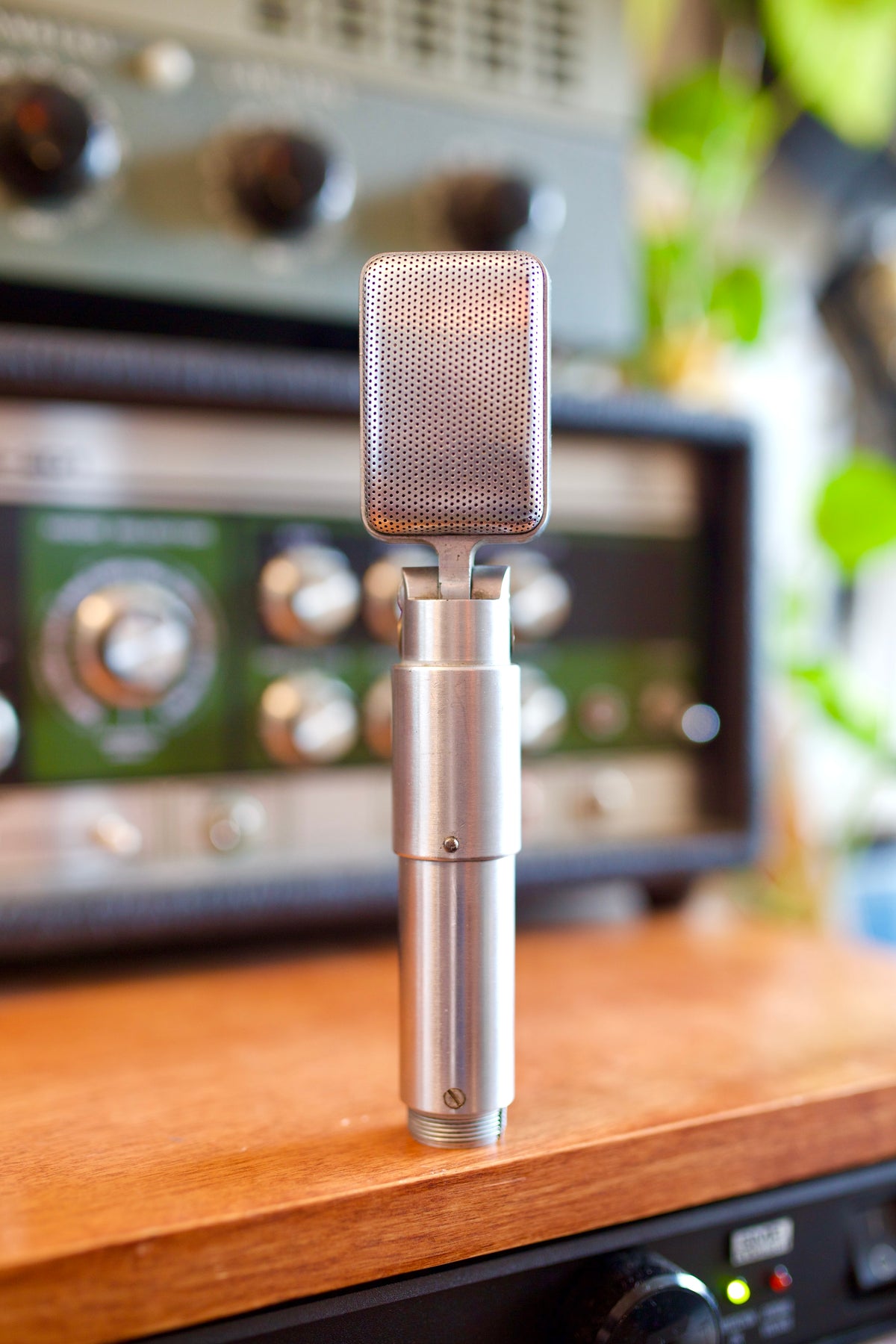 Reslo (VOX Branded) Ribbon Microphone