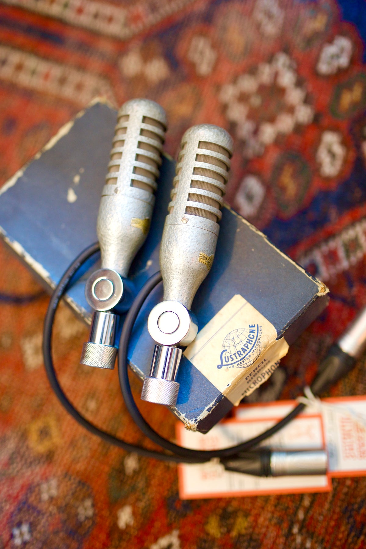 Lustraphone VR64 Ribbon Microphone Pair