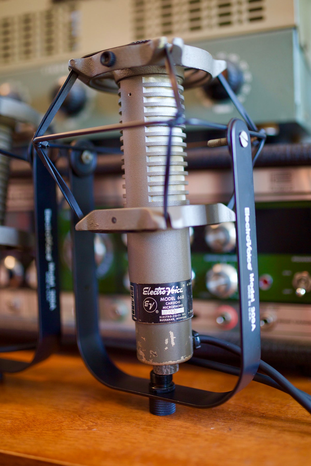 Electro Voice 668 Dynamic Microphone
