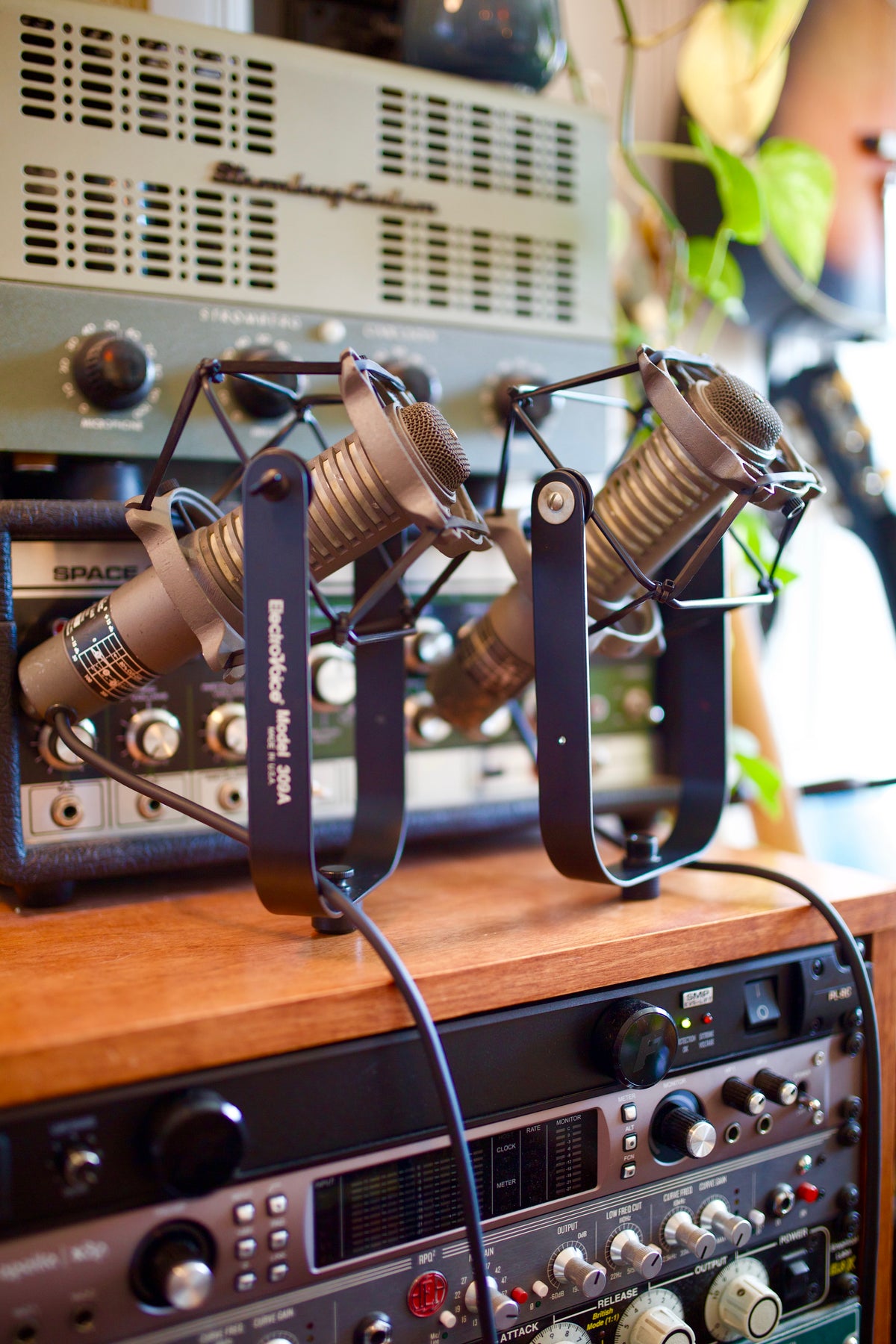 Electro Voice 668 Dynamic Microphone