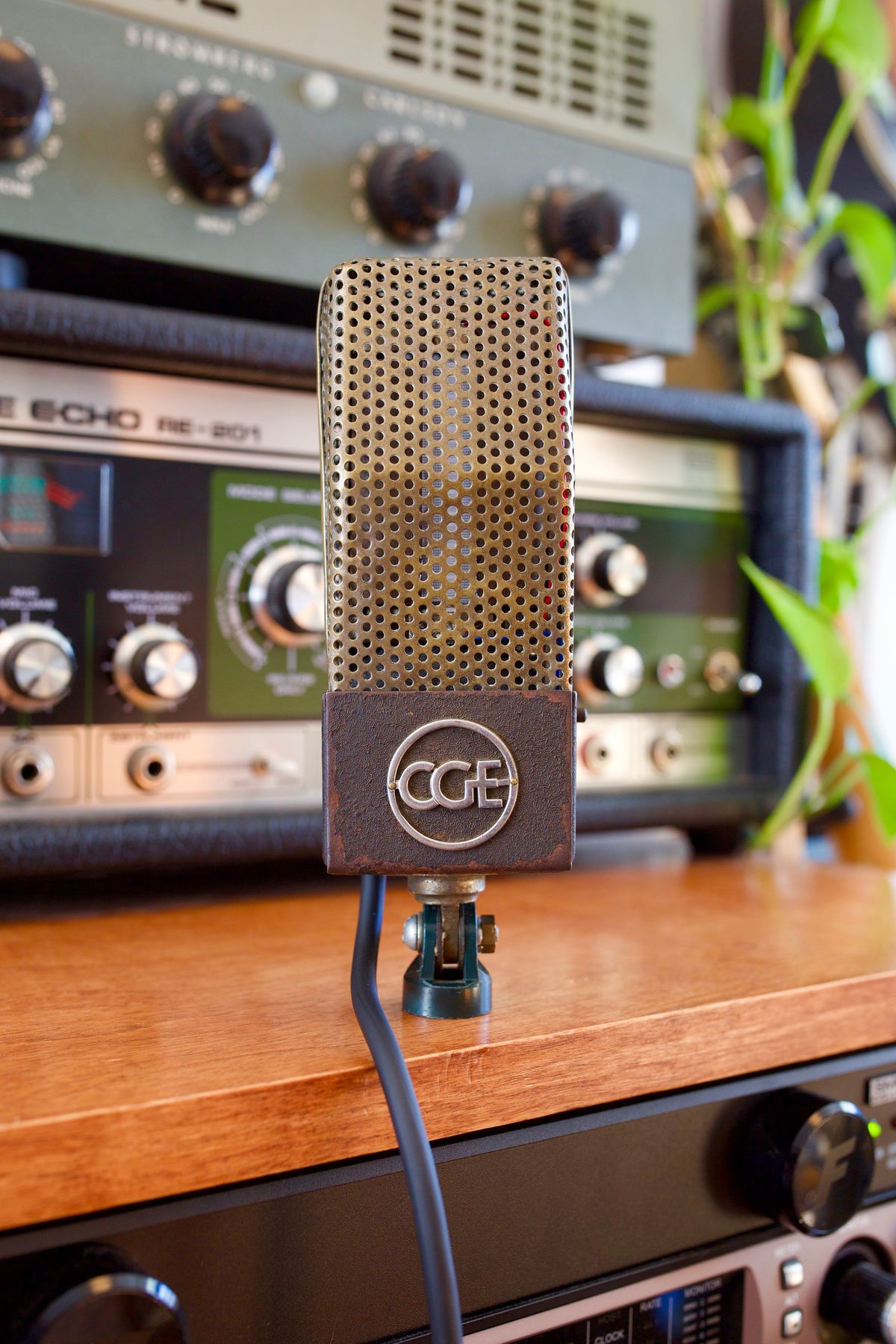 CGE Ribbon Microphone