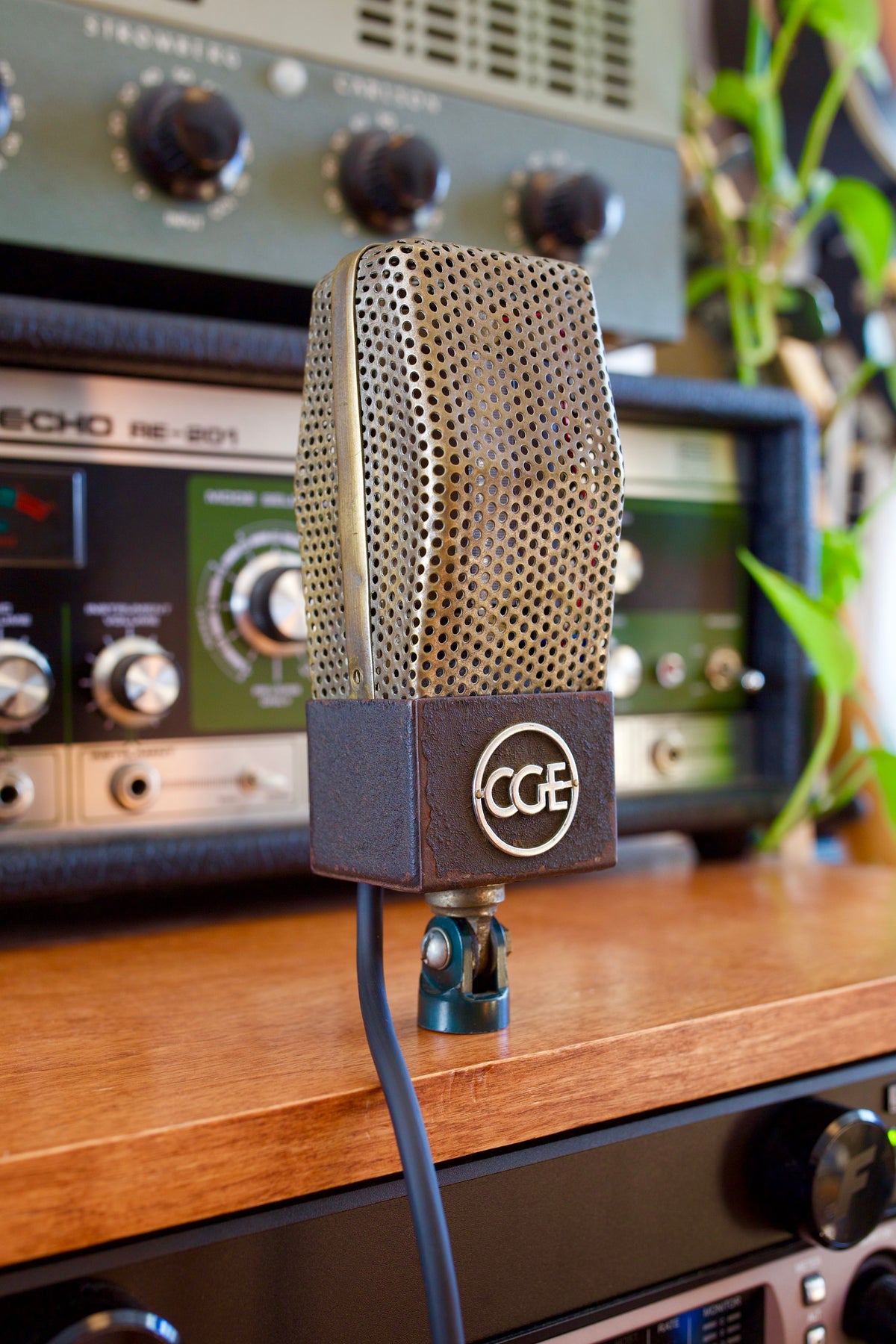 CGE Ribbon Microphone