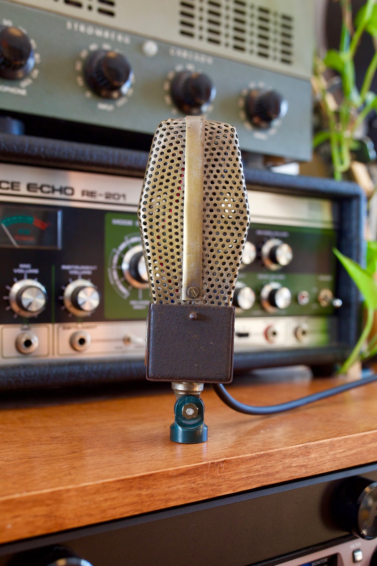 CGE Ribbon Microphone