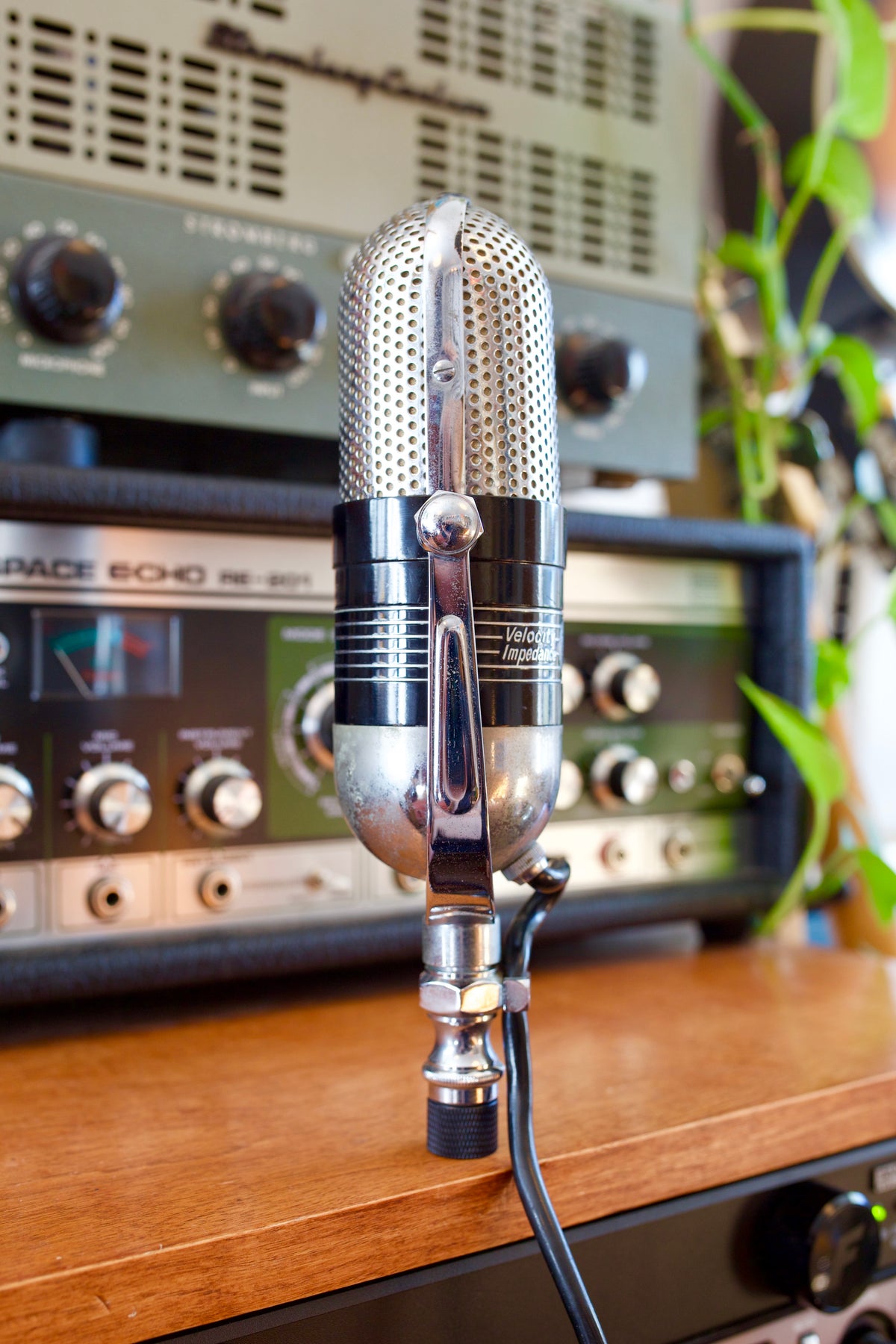 Aiwa VM-12 Ribbon Microphone