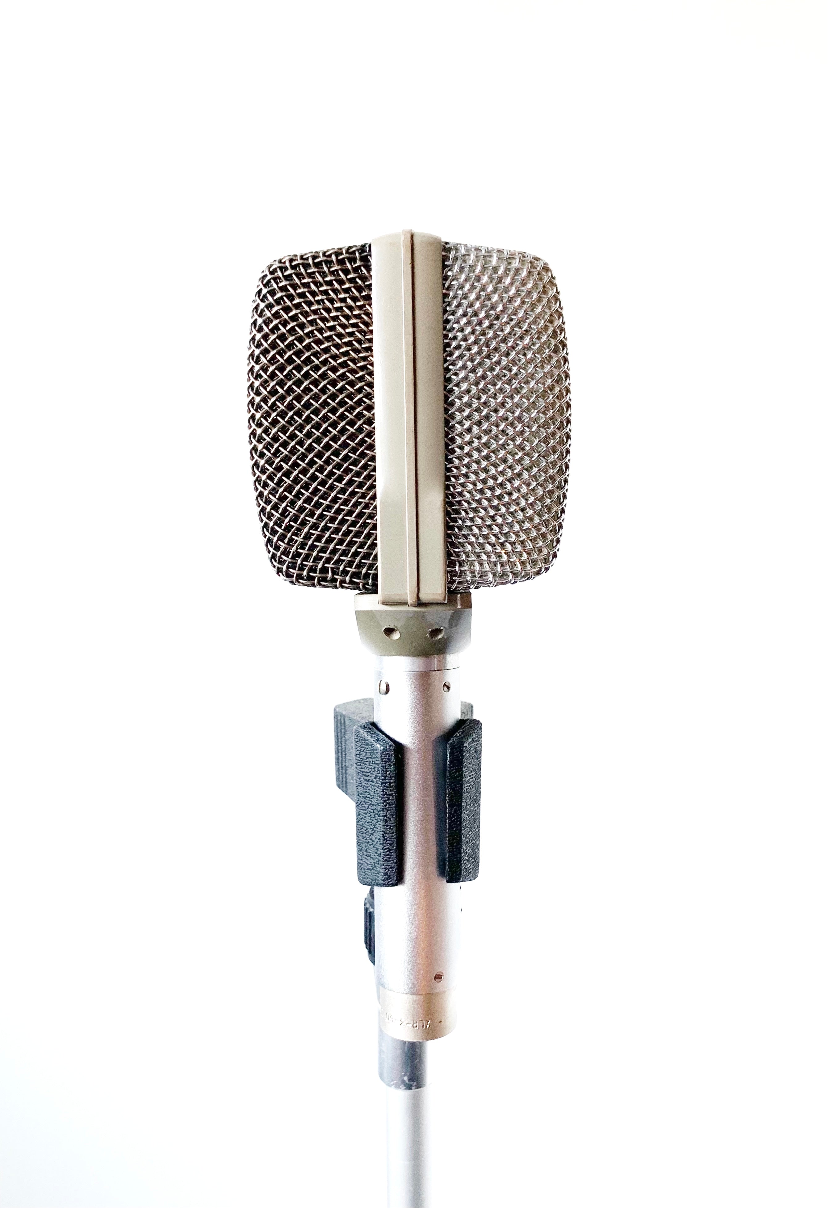 AKG D12 (Fender F-560) Dynamic Microphone