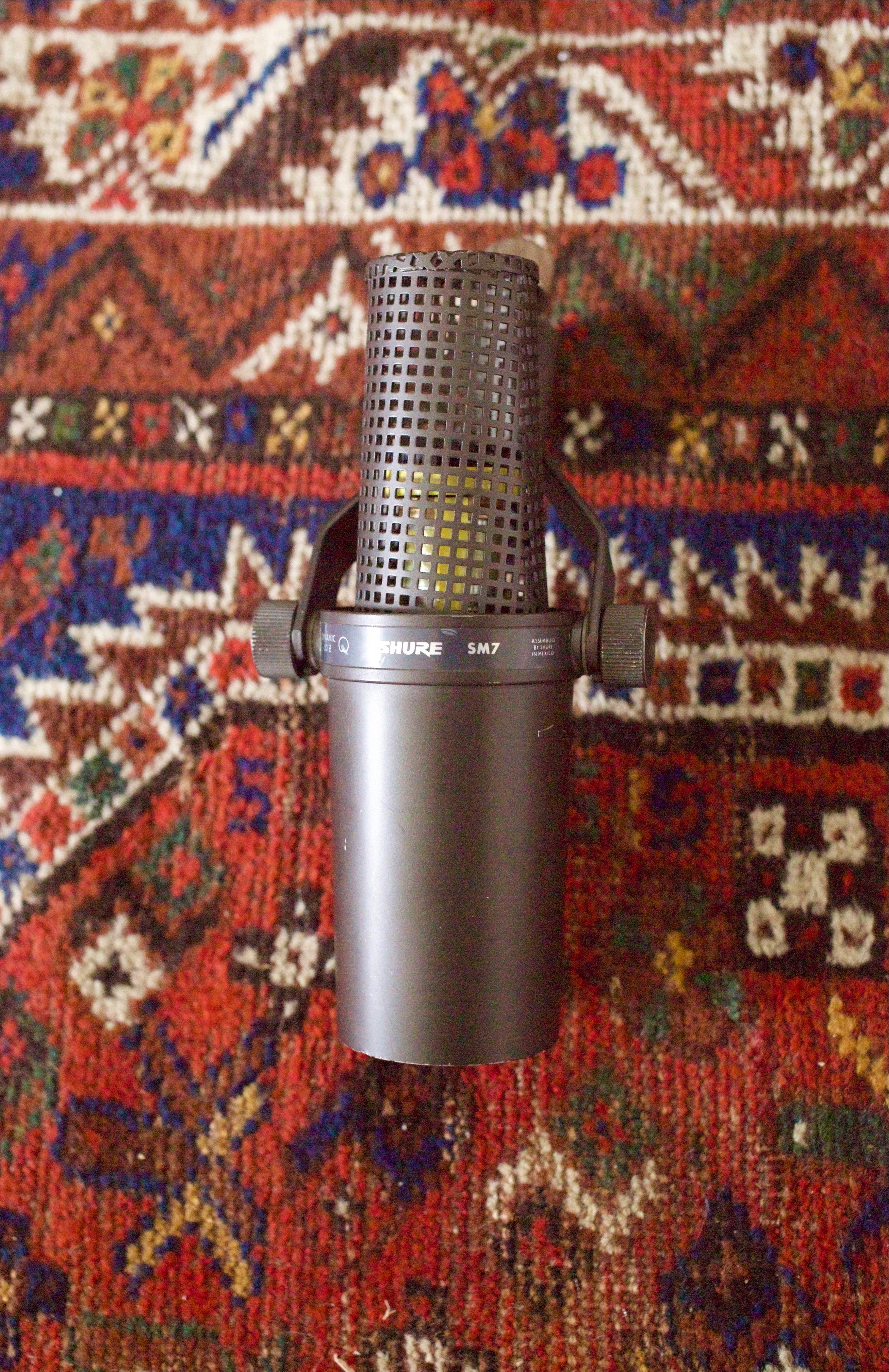 Shure SM7 Dynamic Microphone – Cole Picks Vintage