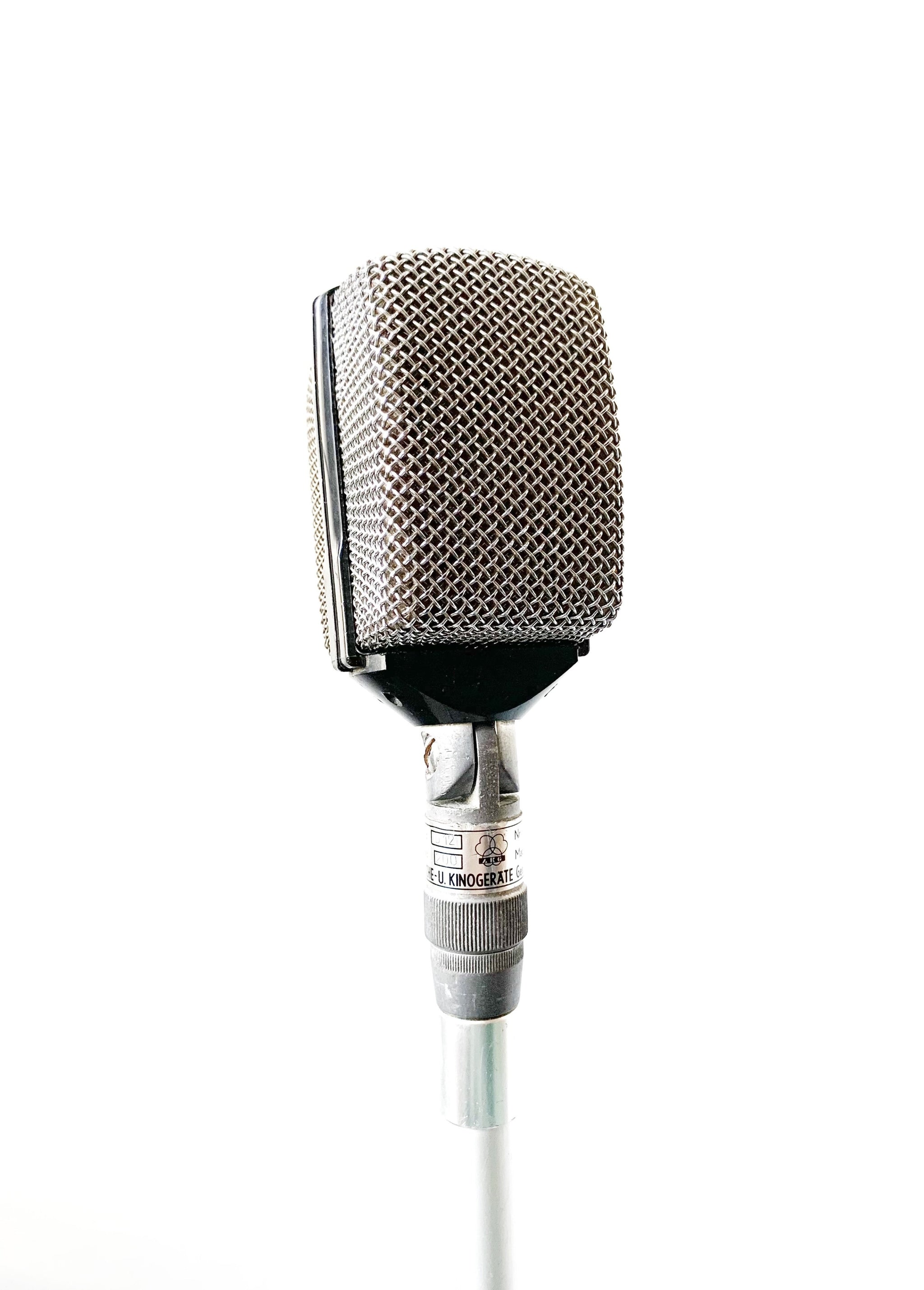 AKG D12 Dynamic Microphone