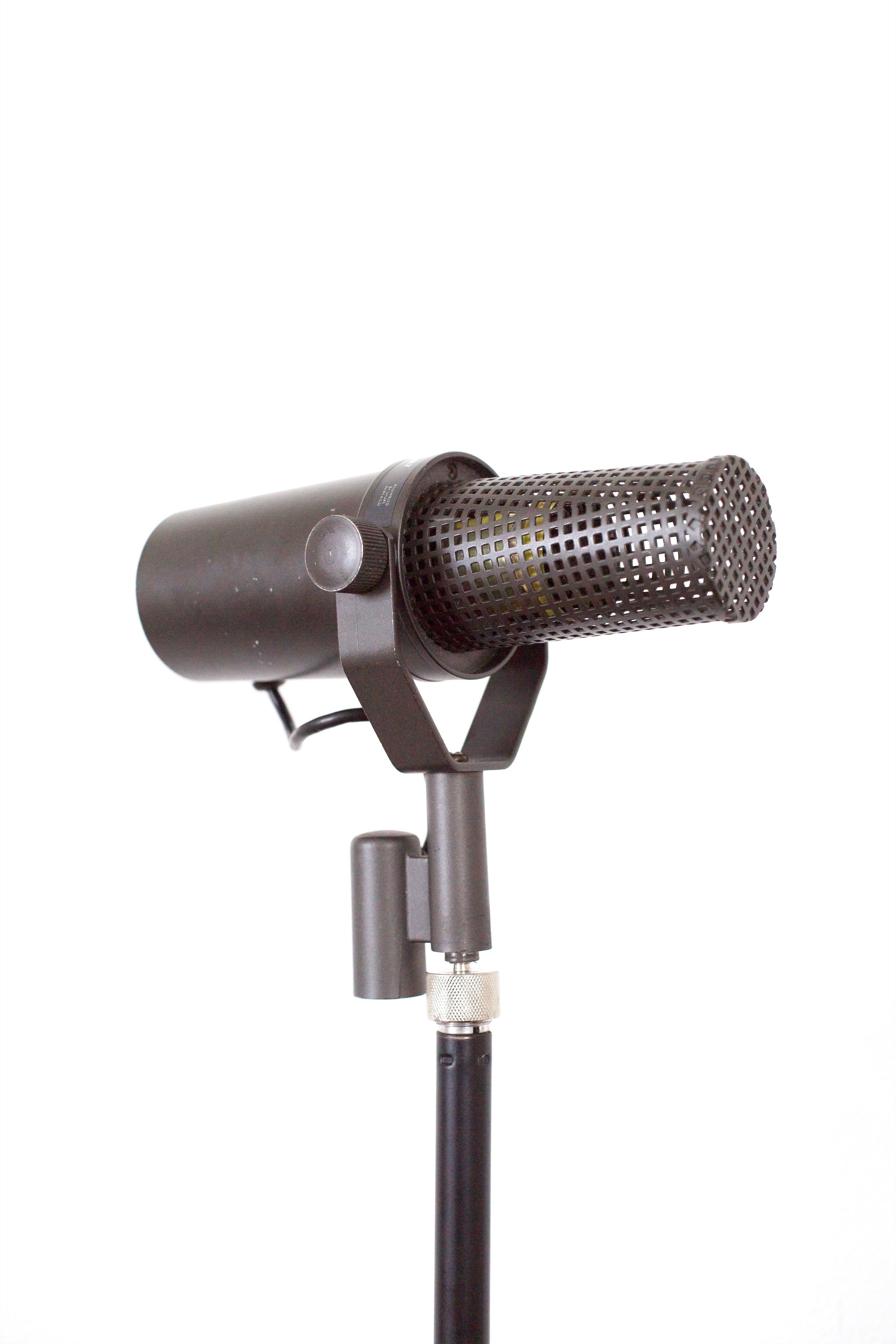Shure SM7 Dynamic Microphone – Cole Picks Vintage