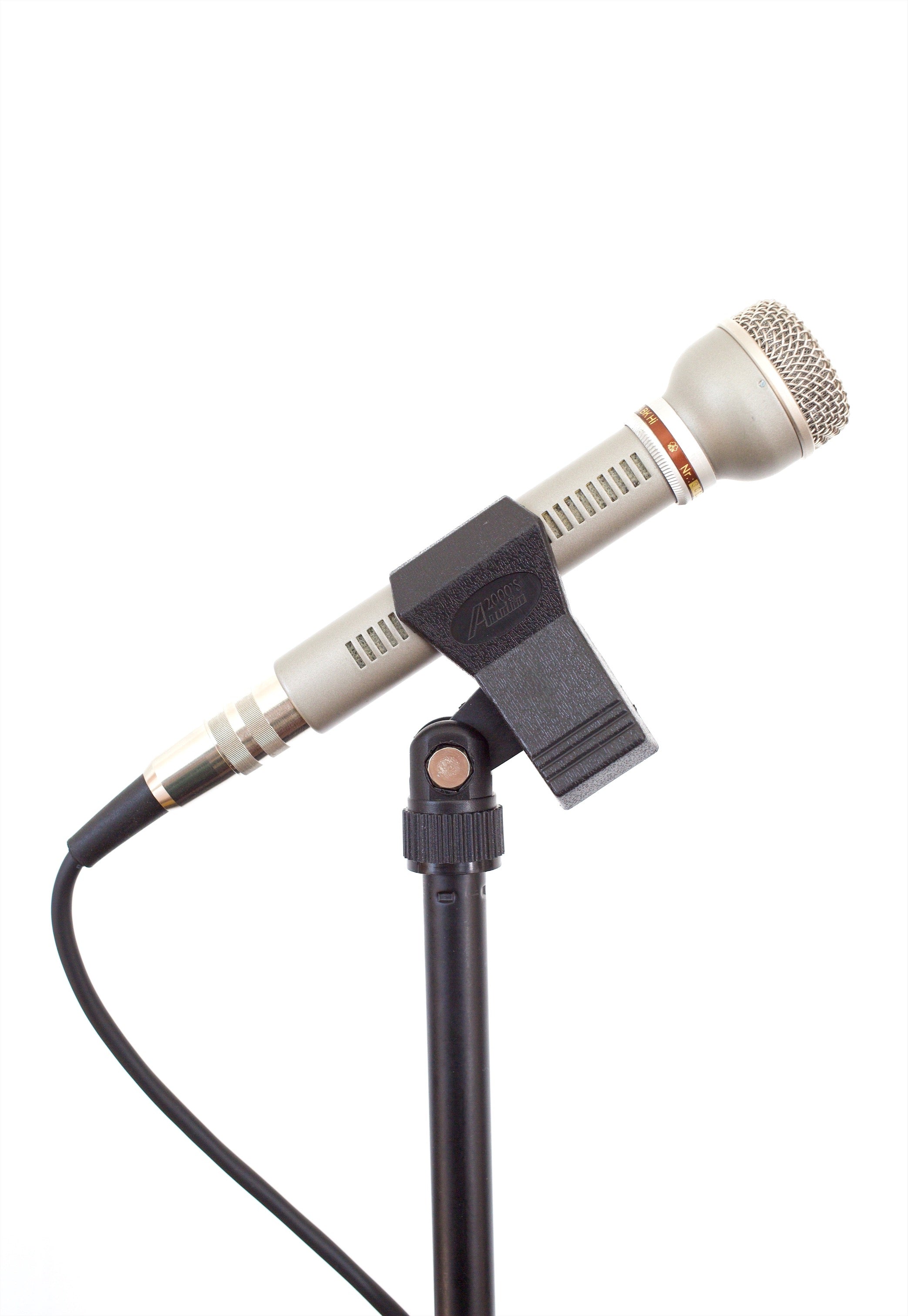 AKG D19 Dynamic Microphone