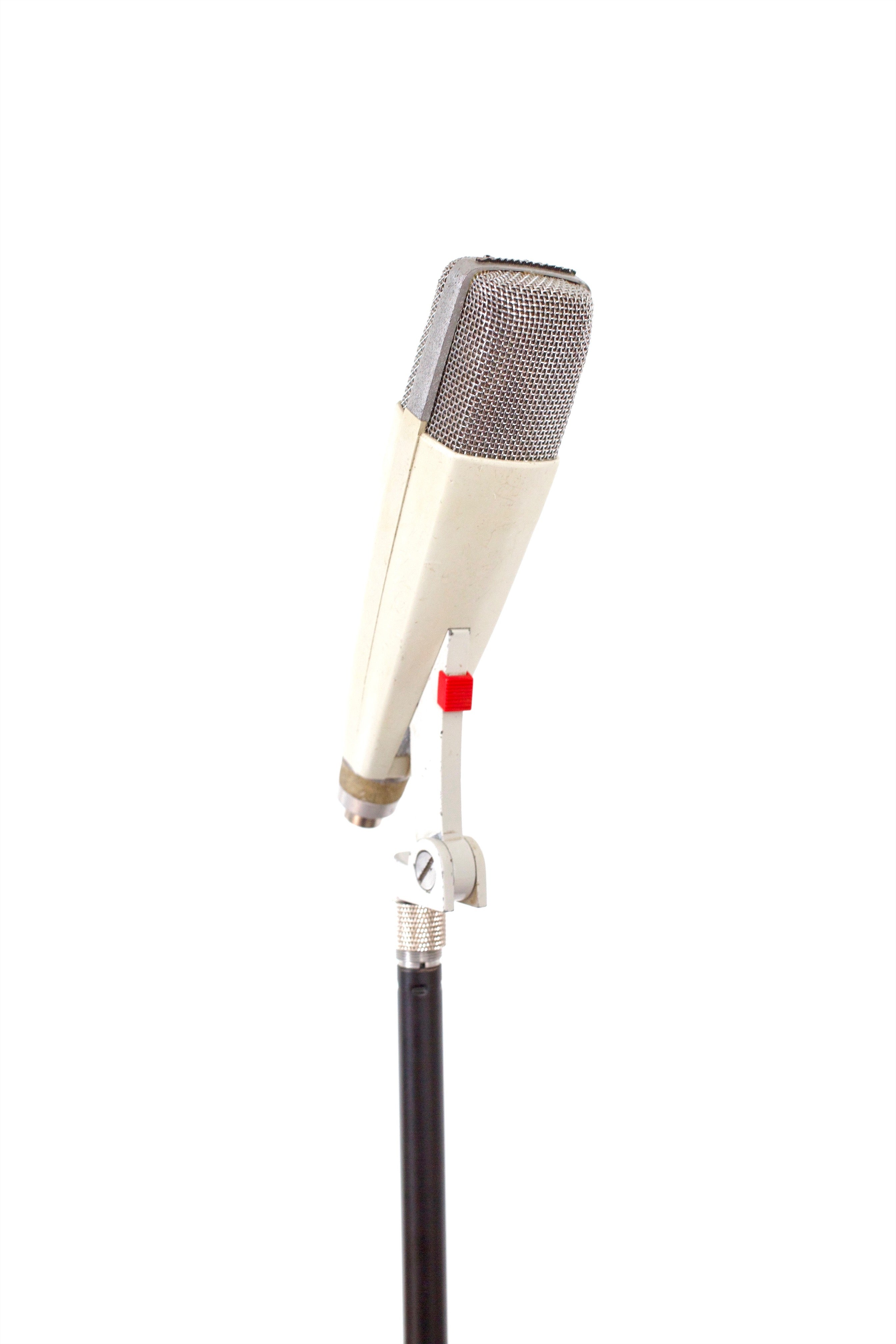 Sennheiser MD421 Dynamic Microphone