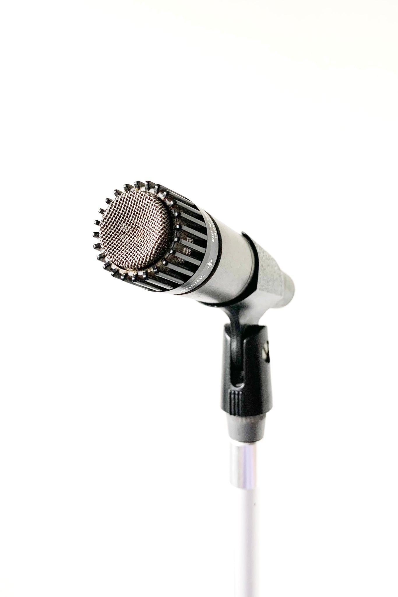 Shure SM57 Unidyne III Dynamic Microphone